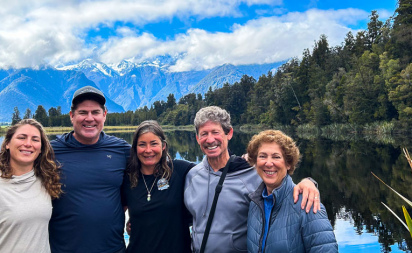 guide rach and guests at lake matheson
